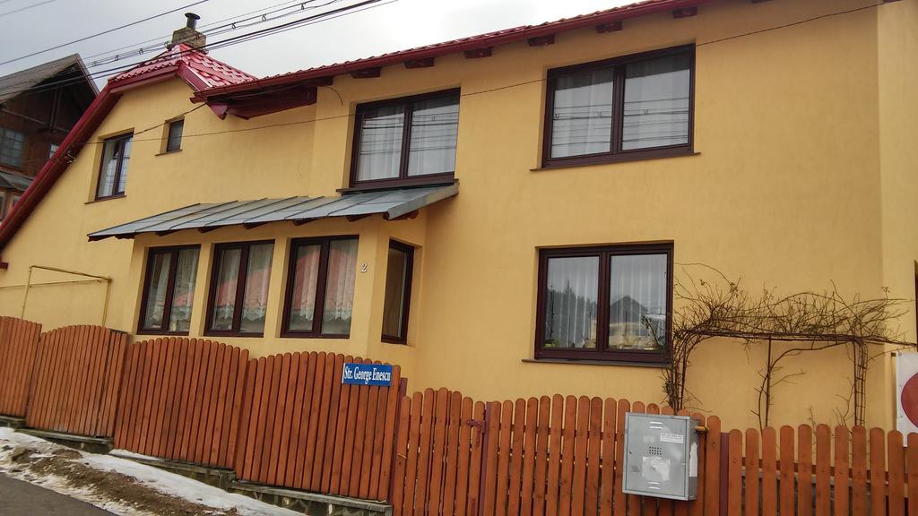 ホテル Casa Doina Buşteni エクステリア 写真
